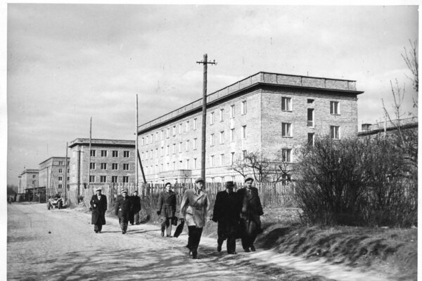 Varsavia, giovani medici in giro per le strade