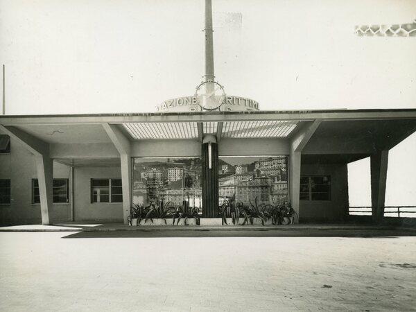 Genova, la stazione marittima Andrea Doria opera dell'architetto Luigi Vietti