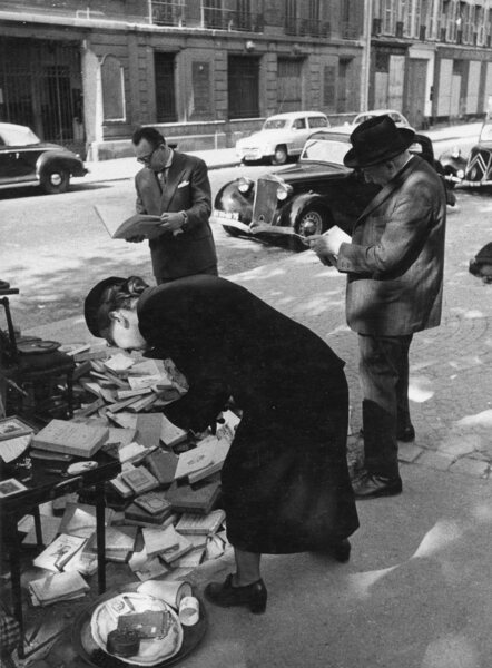 Parigi, libri in strada