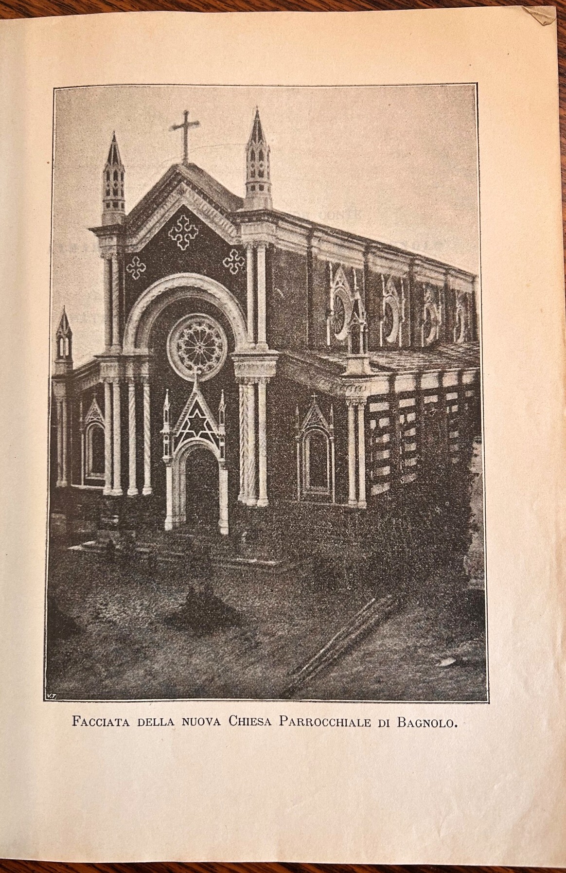 Bagnolo-Piemonte e la sua nuova chiesa parrocchiale. Memorie storiche.