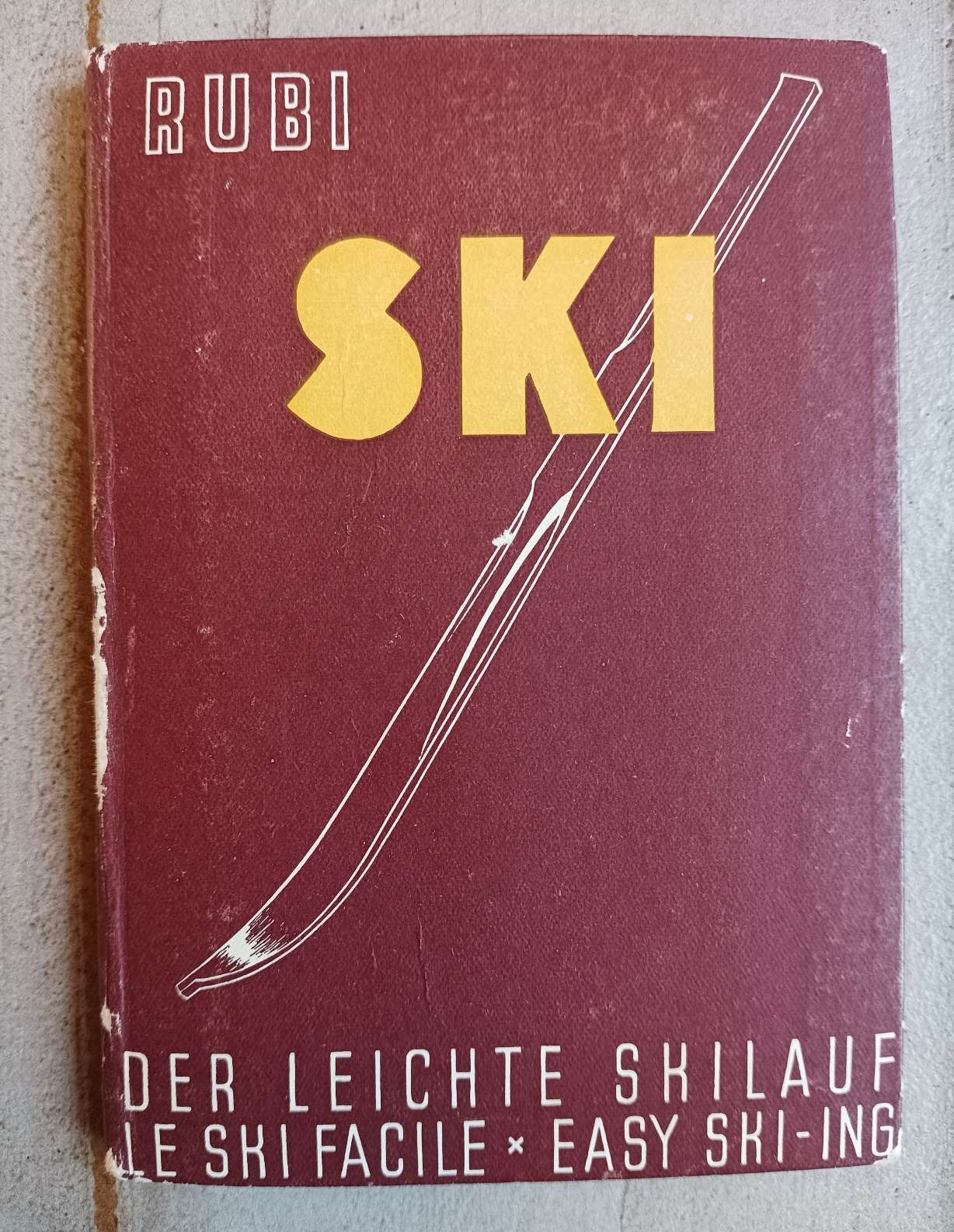 Der leichte skilauf. Le ski facile. Easy ski-ing.