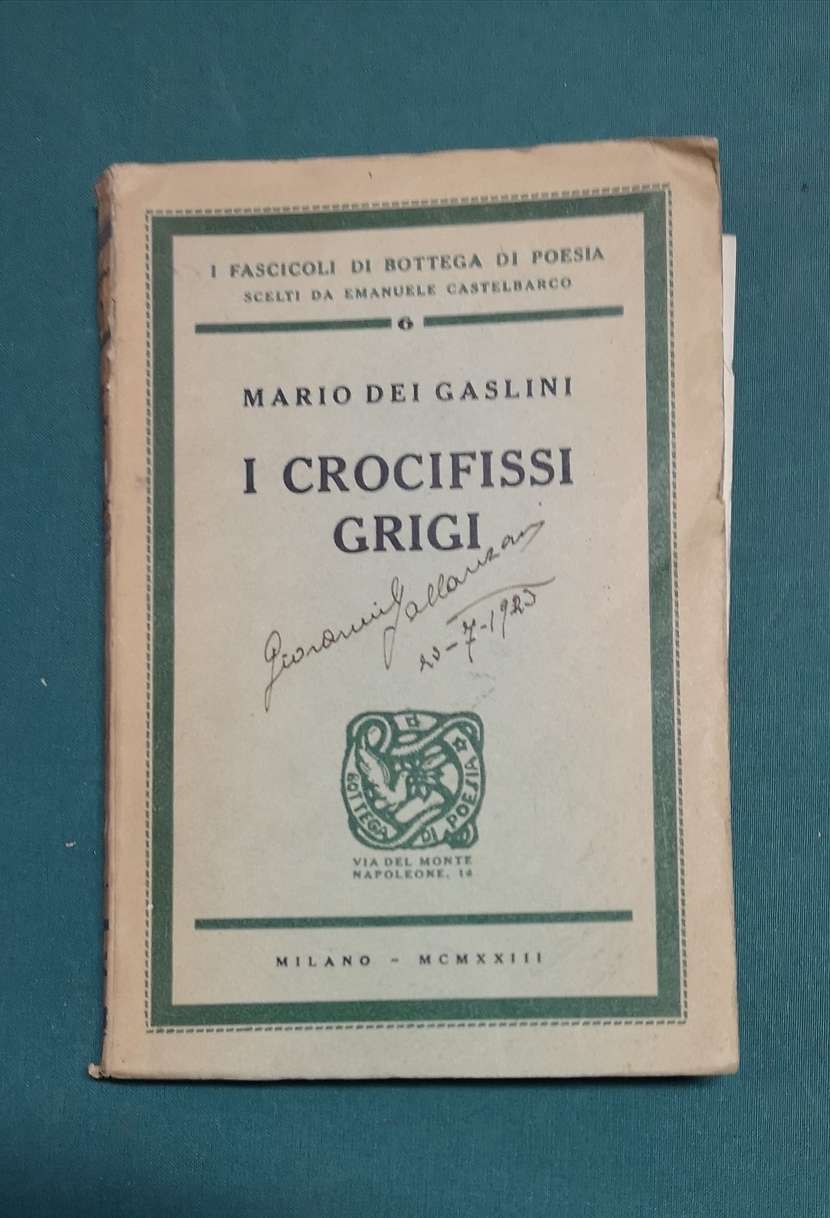 I crocifissi grigi.