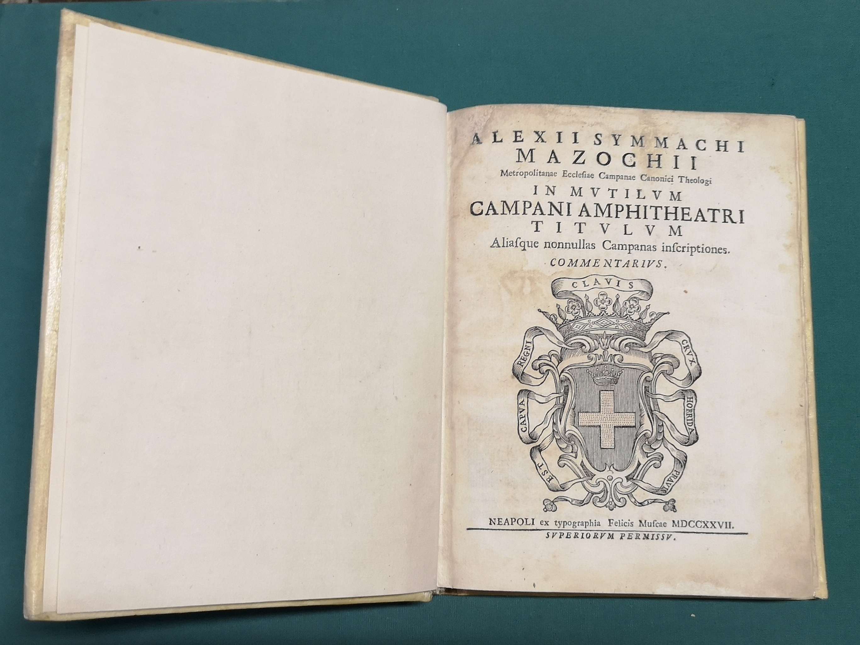 In mutilum Campani Amphitheatri titulum aliasque nonnullas Campanas inscriptiones, Commentarius.