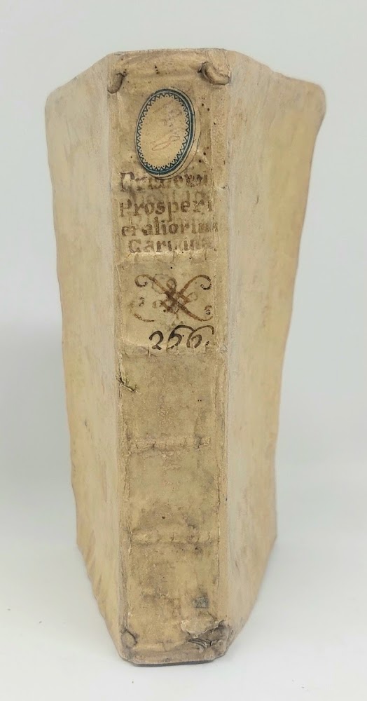 Prudentius. Prosper. Joannes Damascenus. Cosmus Hierosolymitanus. Marcus episcopus Talvontis. Theophanes.