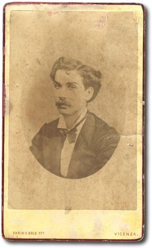 Ritratto fotografico in giovane età.
