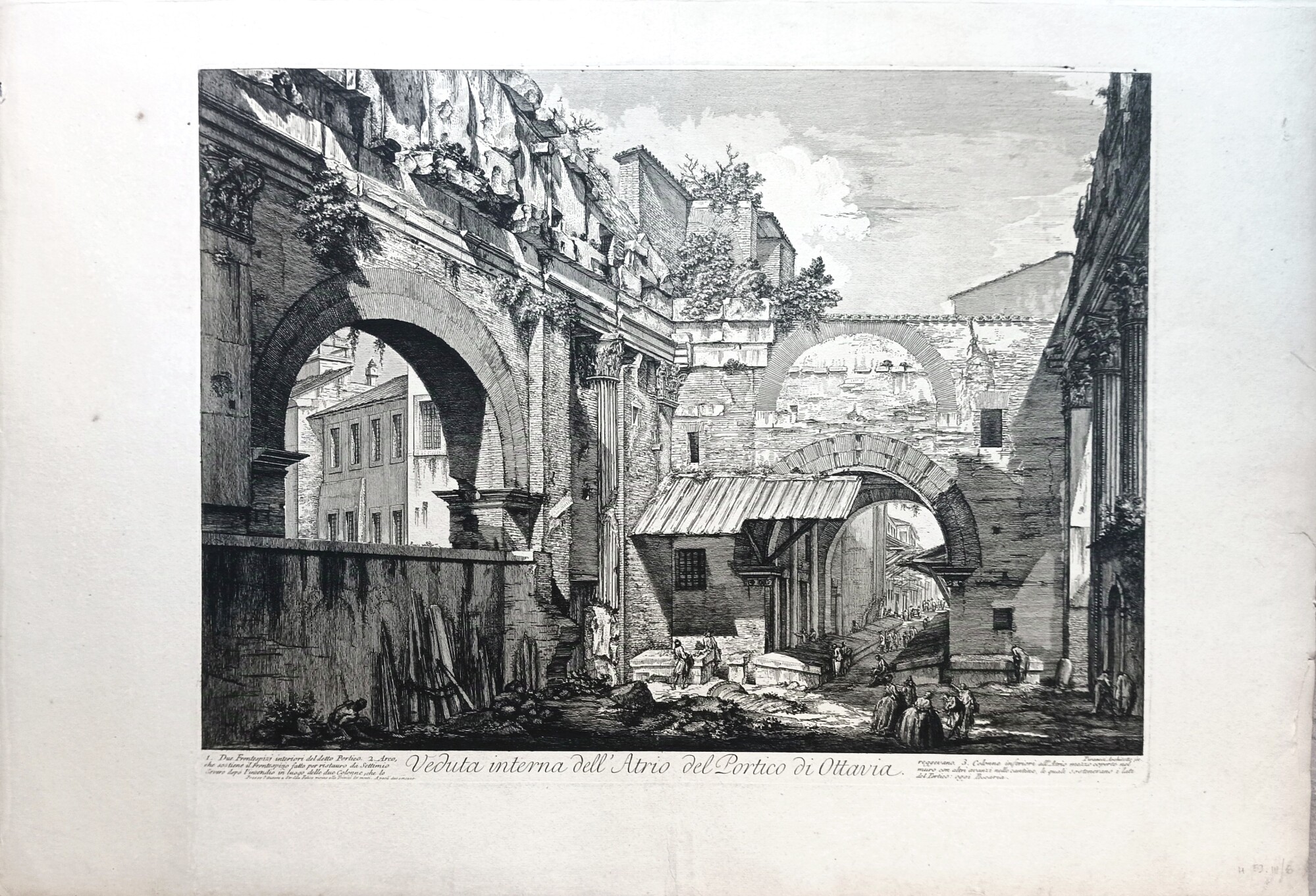 Veduta interna dell'Atrio del Portico di Ottavia