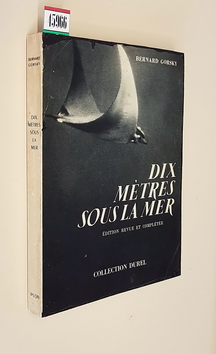 DIX METRES SOUS LA MER