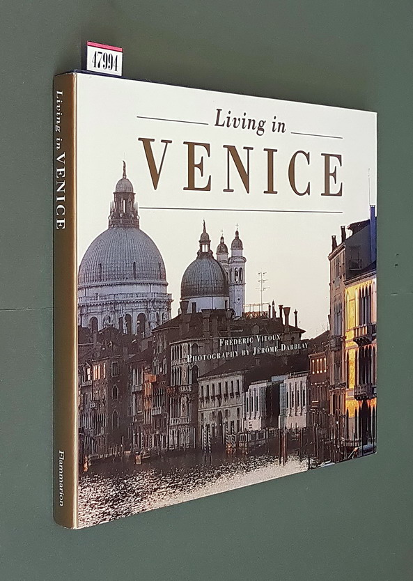 LIVING IN VENICE