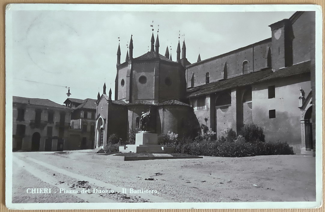 CHIERI - Piazza del Duomo - Il Battistero