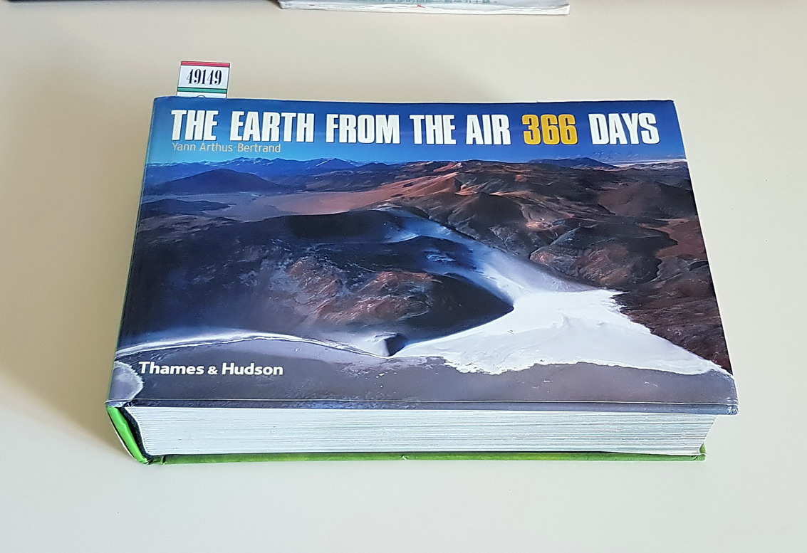 THE EARTH FROM THE AIR 366 DAYS