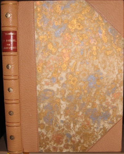 Le deuil des primevères. MDCCCXCVIII-MCM. Edition décorée d’un frontispice et …