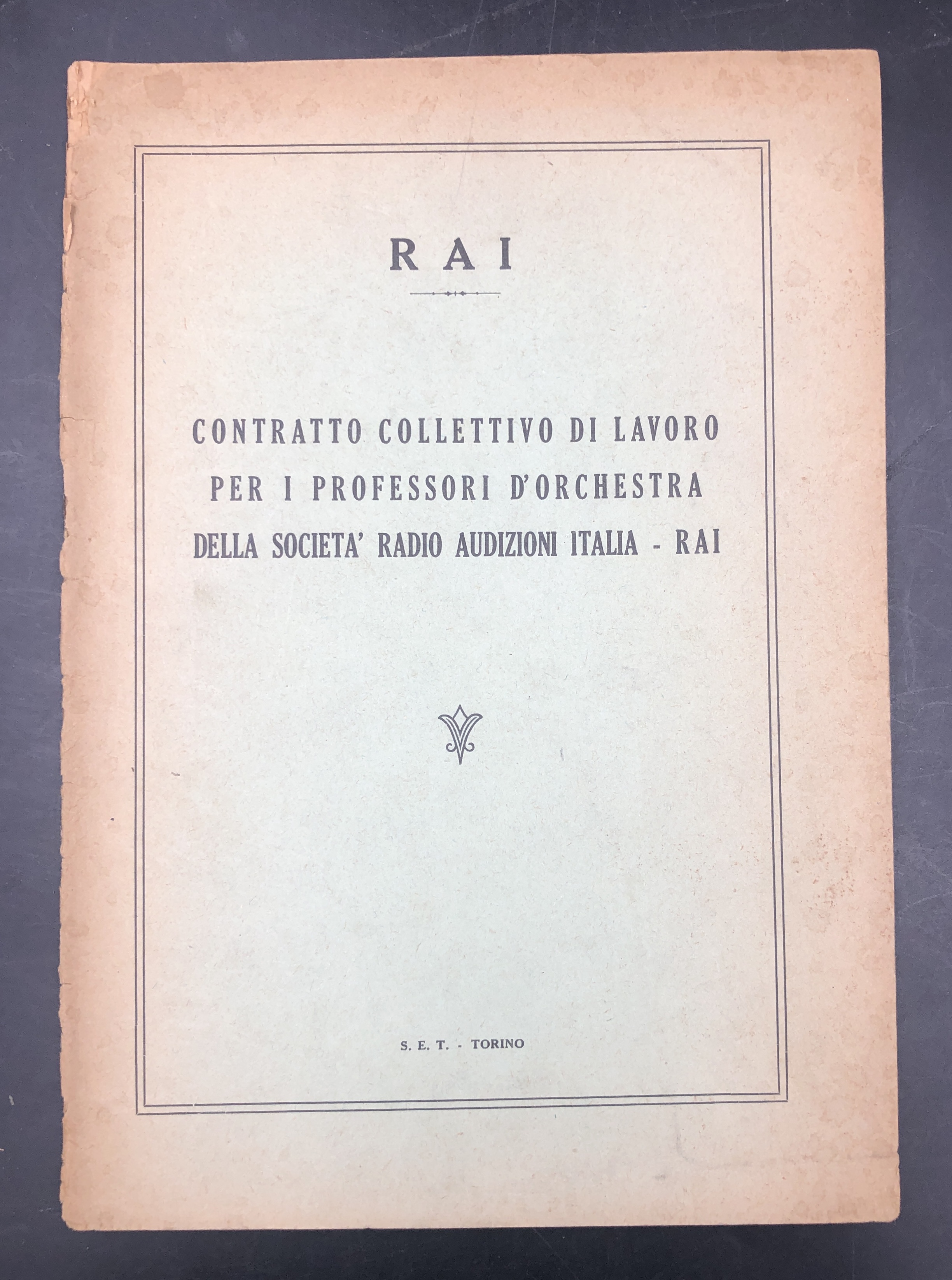 CONTRATTO COLLETTIVO di LAVORO per i PROFESSORI d'ORCHESTRA della Società …