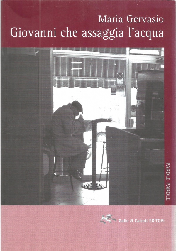 GIOVANNI CHE ASSAGGIA L’ACQUA
