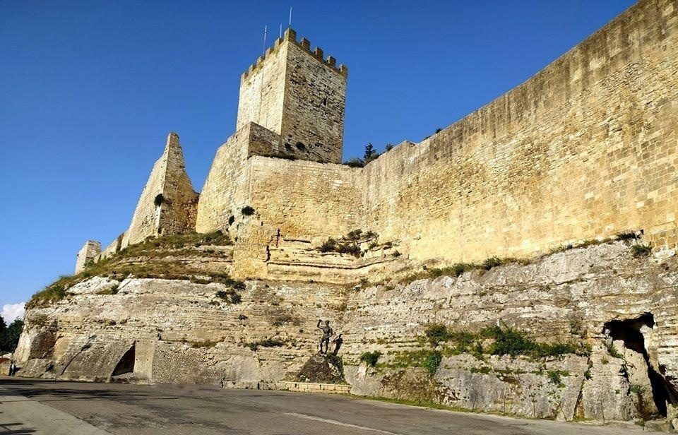 Early Norman Castles of the British Isles - ES Armitage …