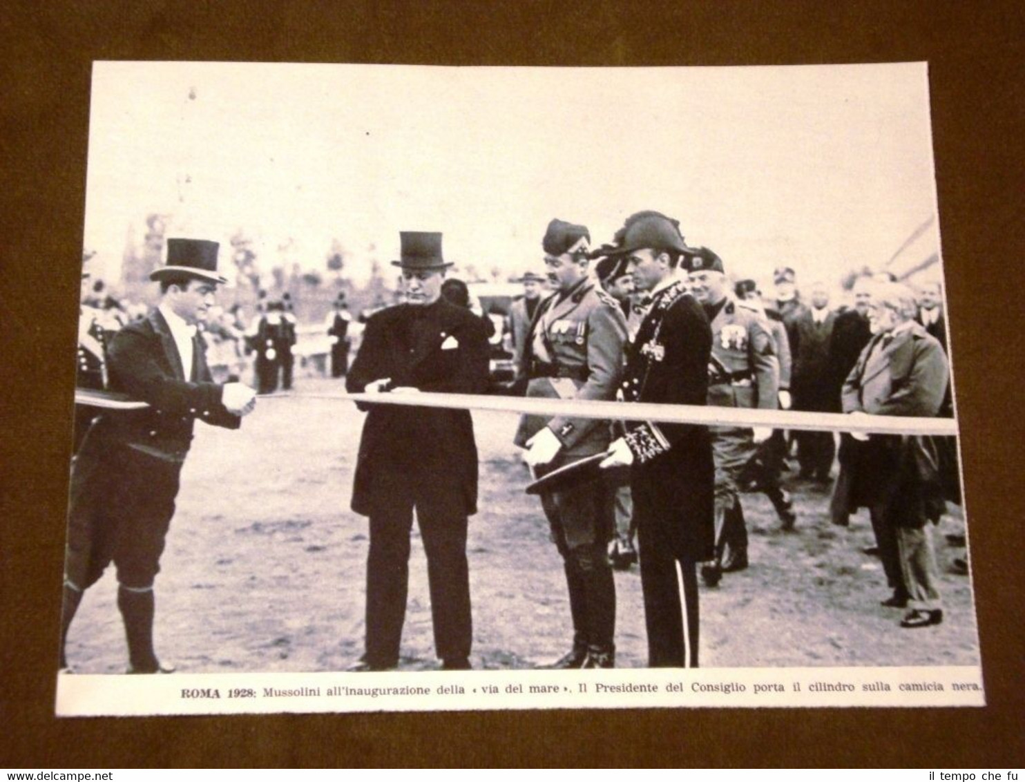 Fascismo in Italia Roma nel 1928 Mussolini all'inaugurazione della via …