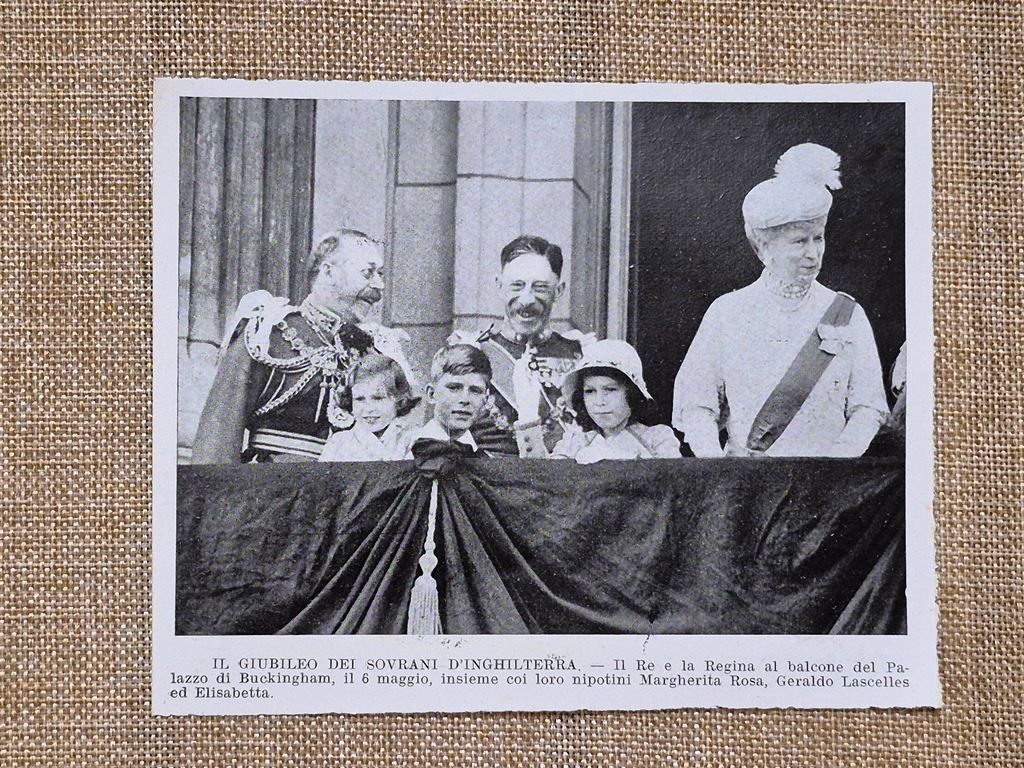 Giubileo 1935 Sovrani d’Inghilterra al balcone con i nipoti reali …