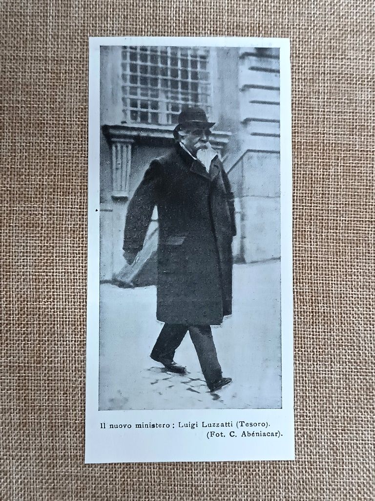 Luigi Luzzatti (1841 - 1927) nel 1906, nuovo ministro del …