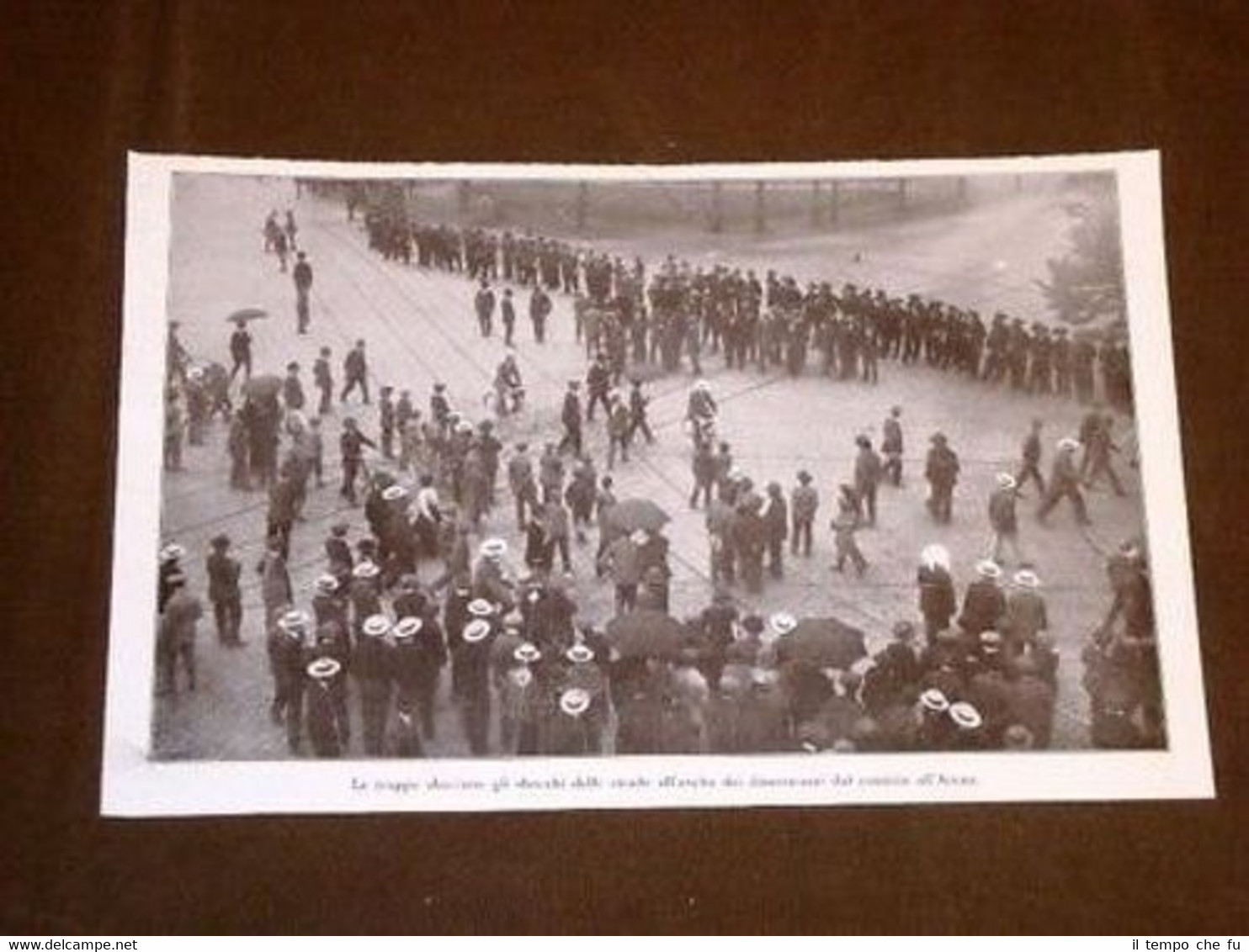 Milano Sciopero generale Dimostranti Comizio all'Arena