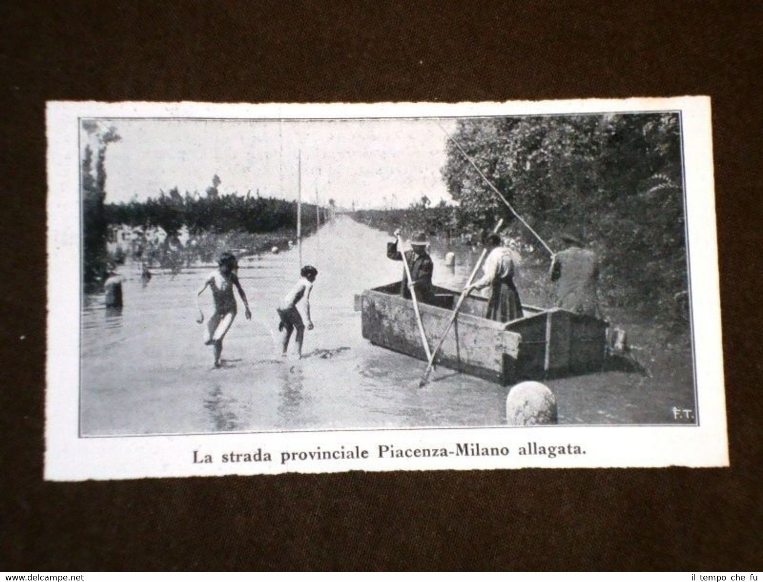 Piacenza nel 1917 Inondazione per lo straripamento del Po Strada …
