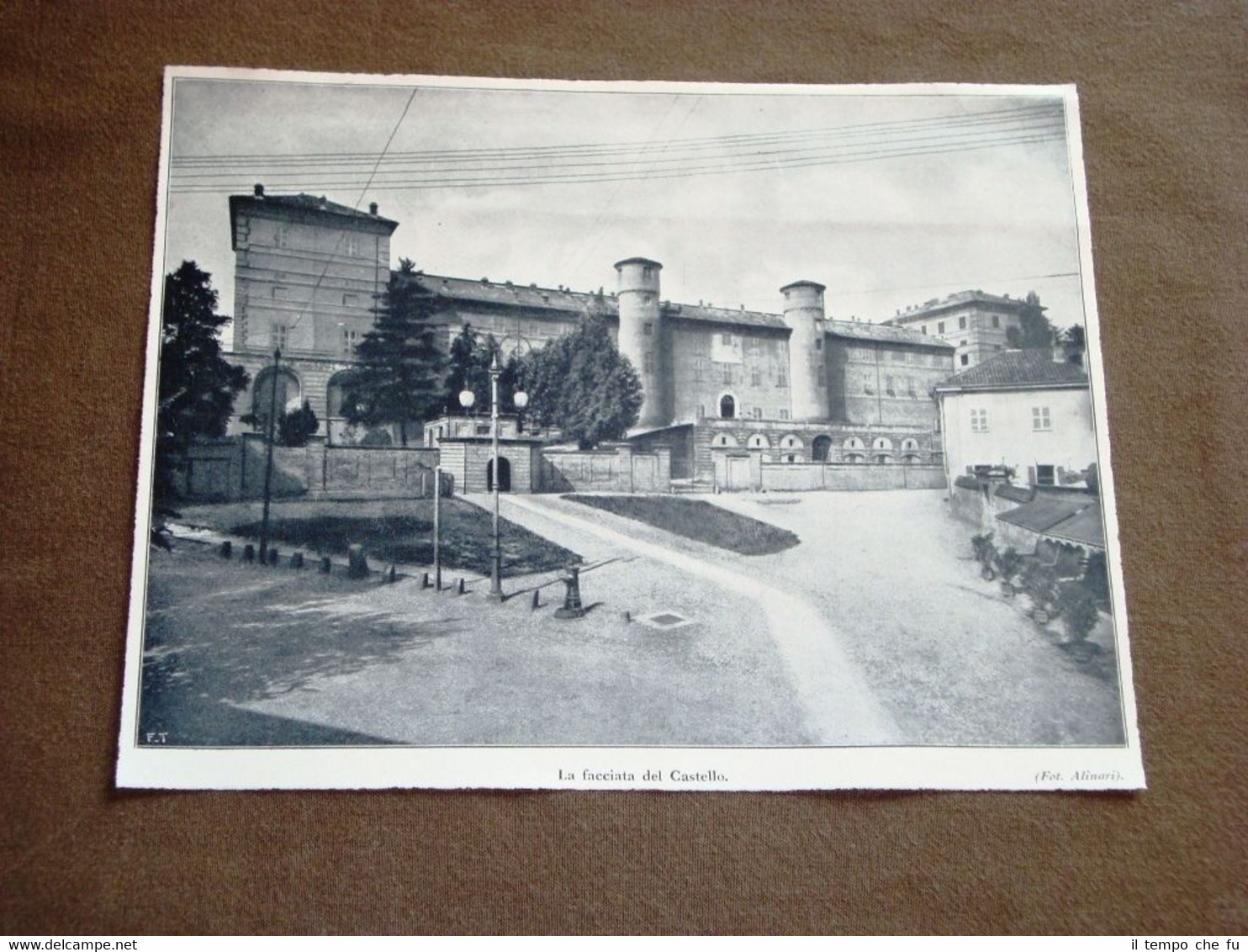 Rara veduta di Moncalieri nel 1920 Facciata del Castello