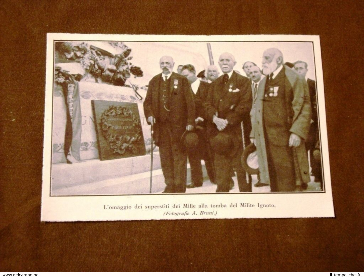 Roma nel 1923 Superstiti Garibaldini omaggiano la tomba del Milite …