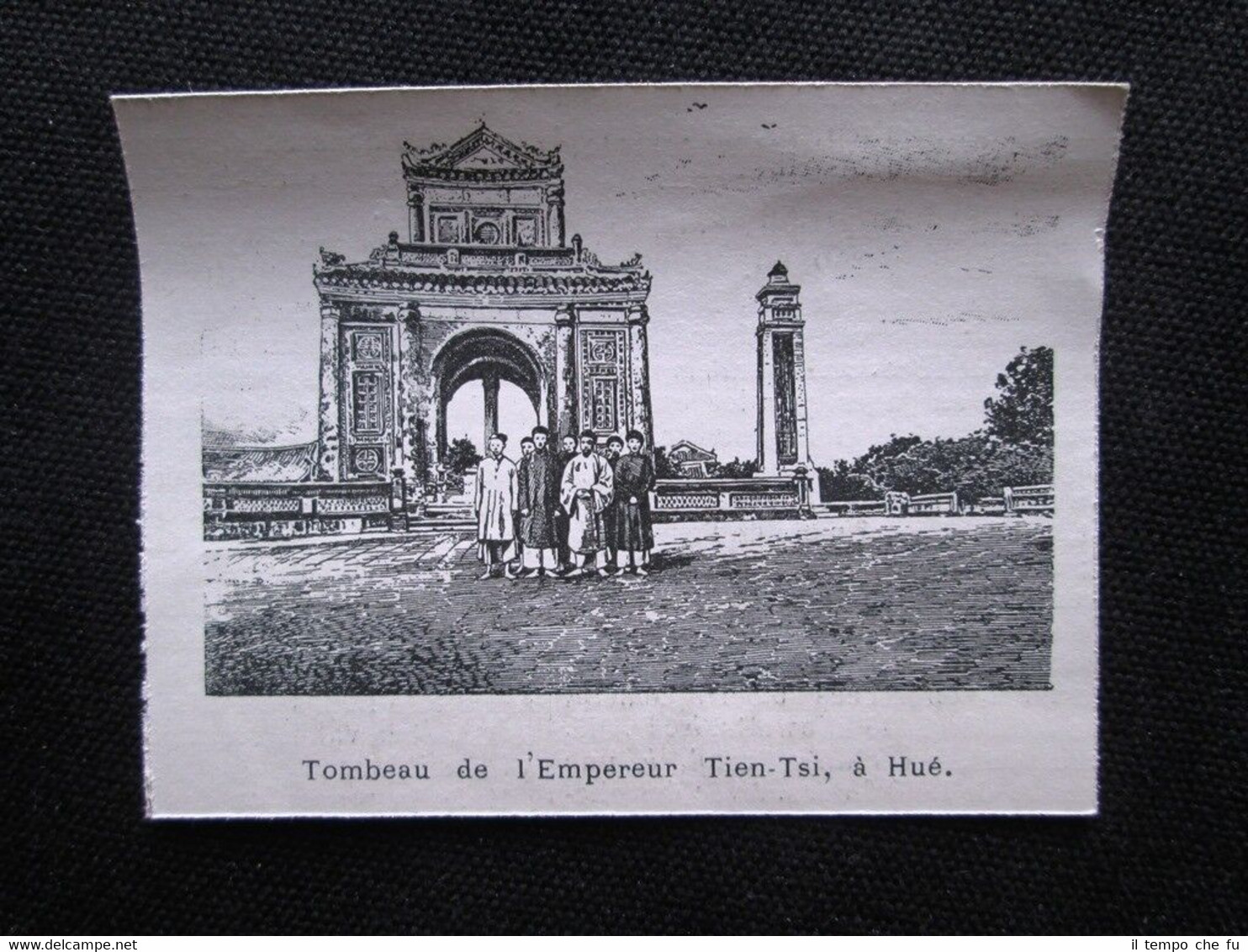Tomba dell'imperatore Tien-Tsi a Hué, in Vietnam Stampa del 1903