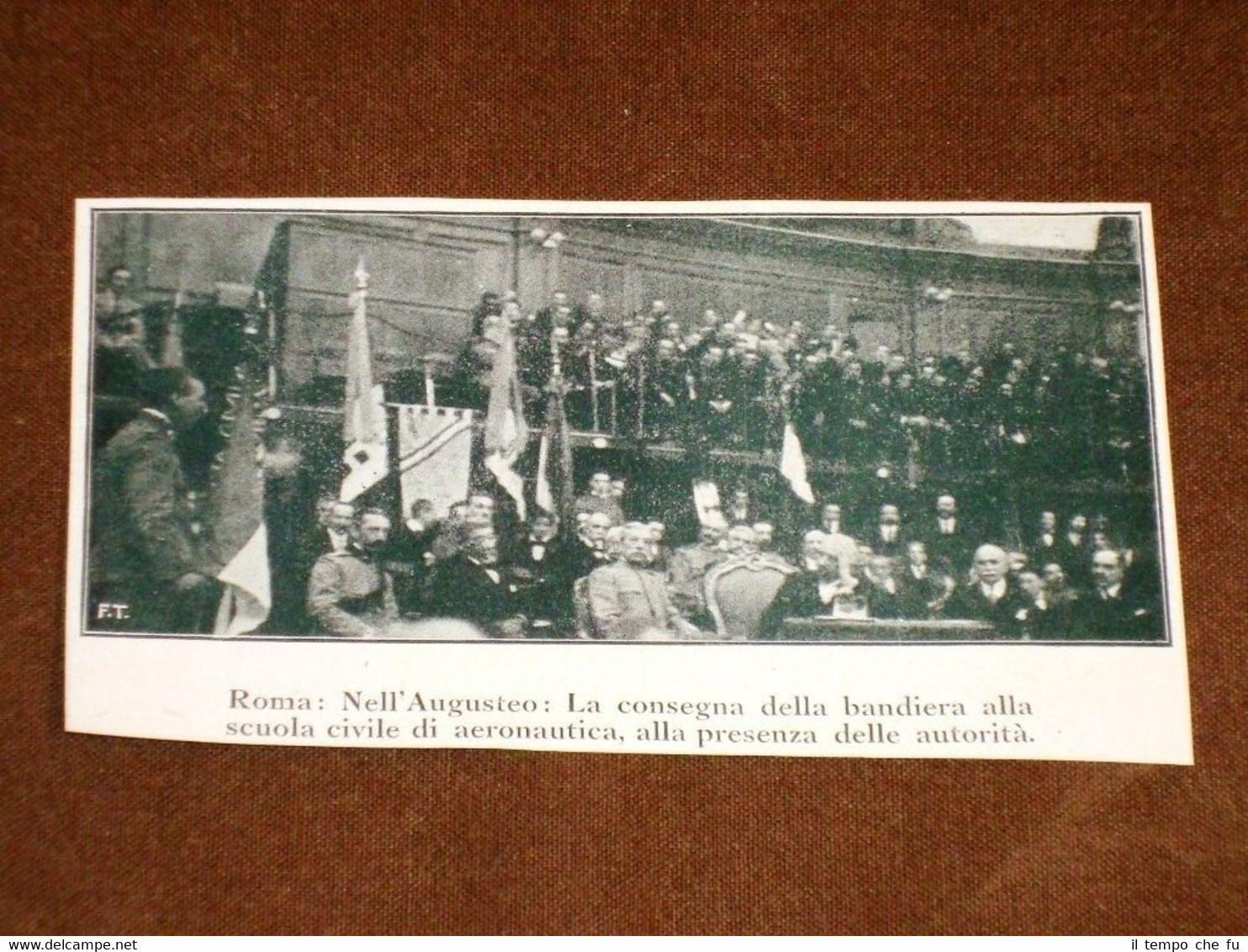 WW1 1a Guerra mondiale 1914-1918 Roma nel 1918 Bandiera alla …