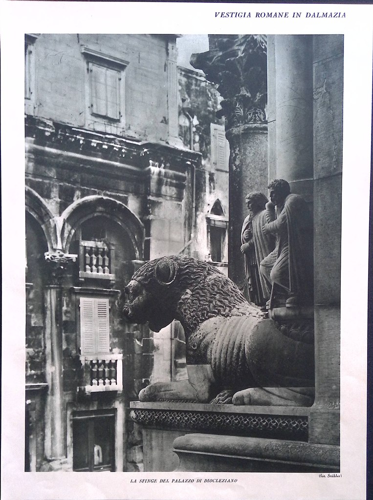 Stampa del 1926 Dalmazia Sfinge Palazzo Diocleziano Portico Fronte Basilica