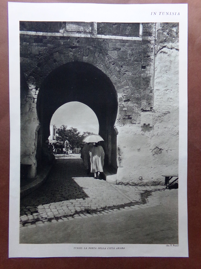 Stampa del 1927 Tunisia Porta Città Araba Minareto Kasbah Porto …
