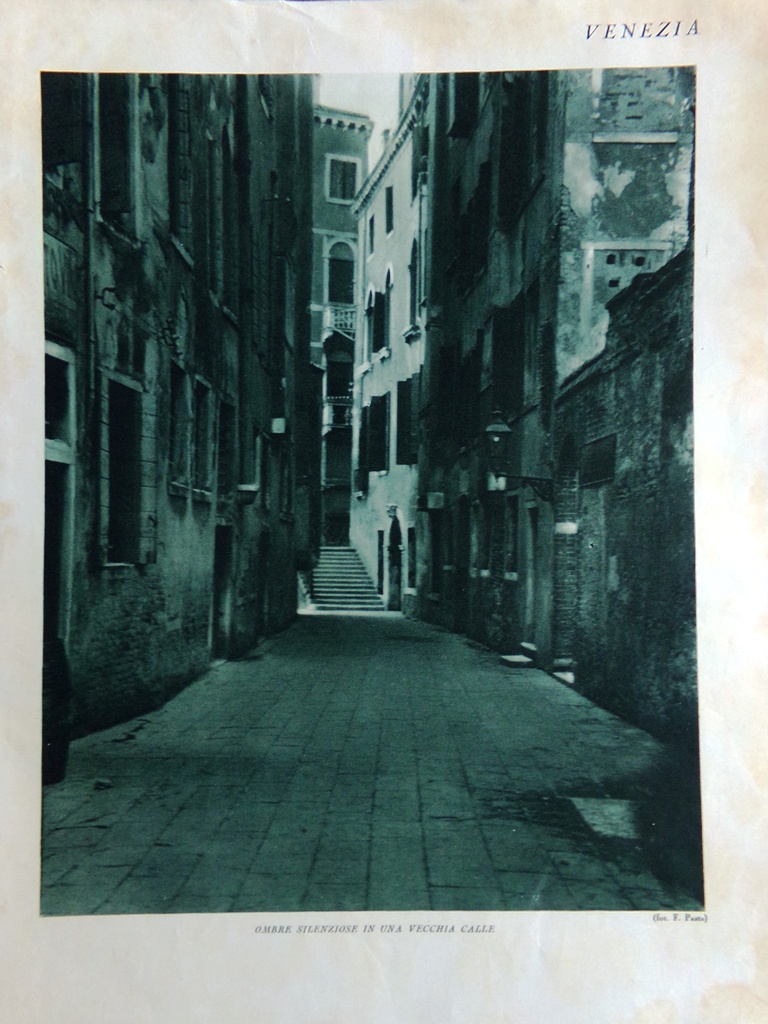 Stampa del 1927 Venezia Palazzo Corner Prefettura Ombre Vecchia Calle