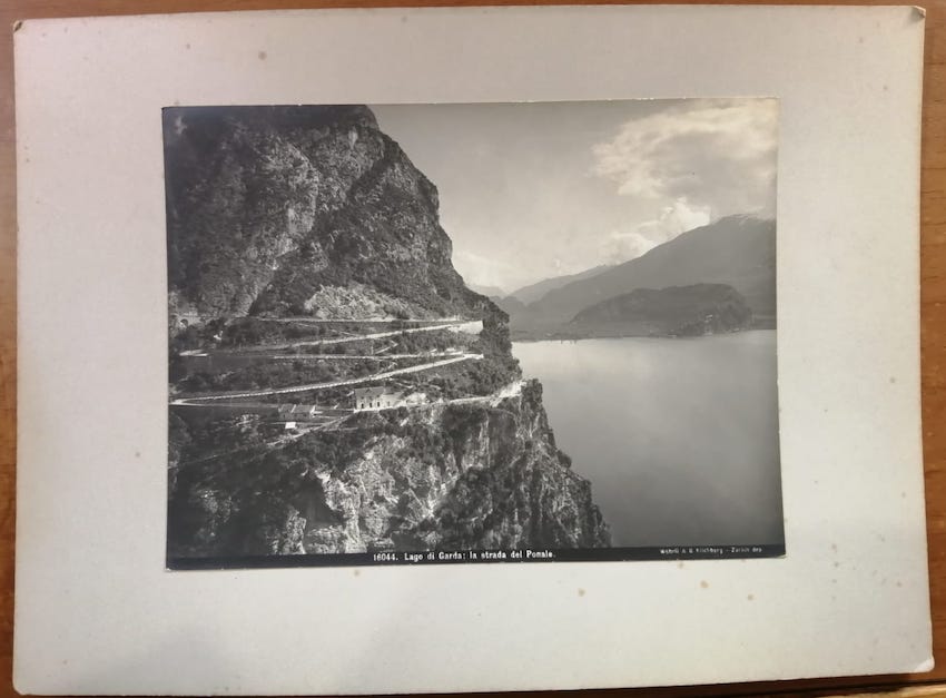 16044. Lago di Garda; la strada del Ponale.