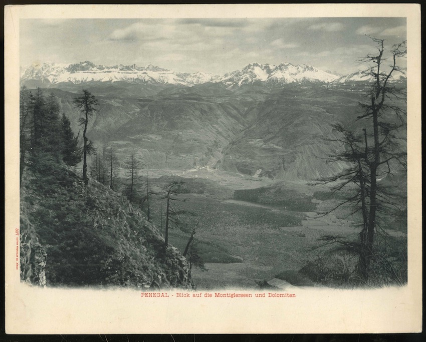 307. Penegal. Blick auf die Montiglerseen und Dolomiten.