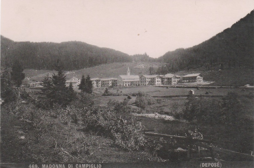 469. Madonna di Campiglio.