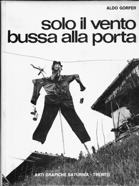 Solo il vento bussa alla porta.