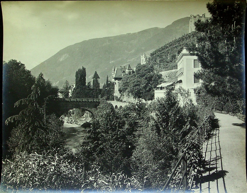 835. Meran Gilfanlage.