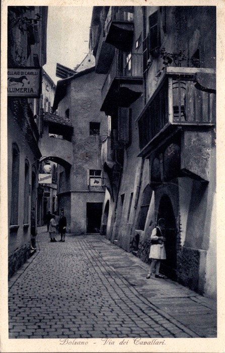 Bolzano - Via dei Cavallari.