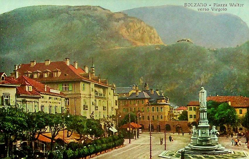 Bolzano: piazza Walter verso Virgolo.