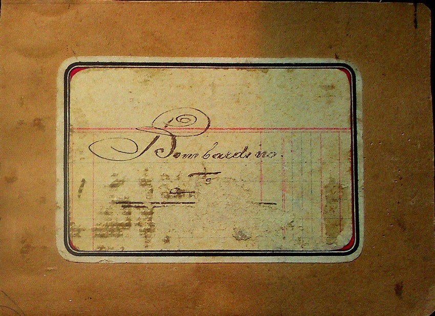 Bombardino: Marcia, profumo di rose, marcia militare.