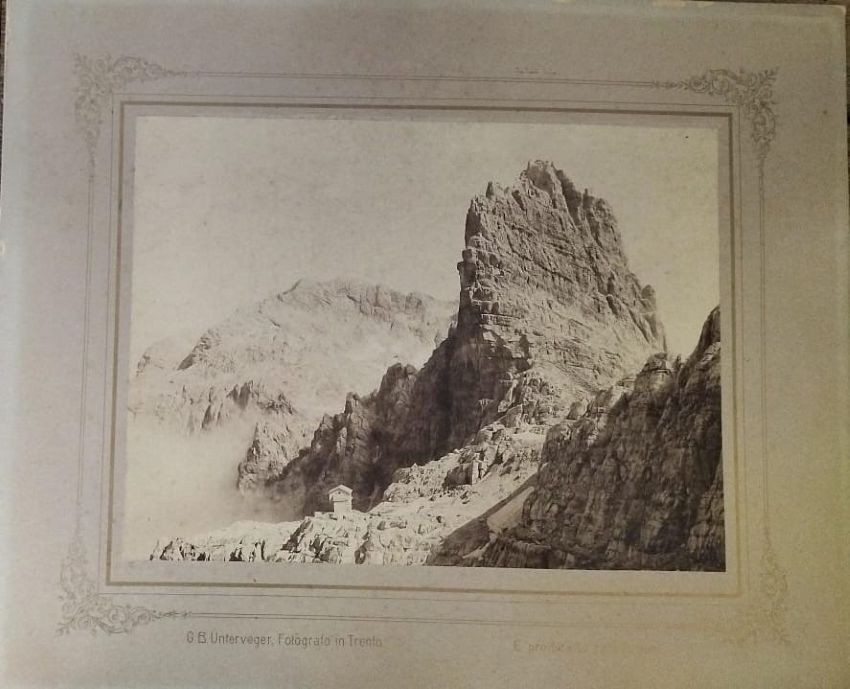 Cima Tosa e rifugio ora Rifugio Pedrotti.