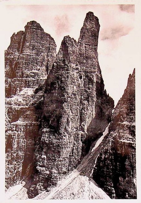 Dolomiti di Brenta, Trentino. Campanile alto m. 2937 e Basso …