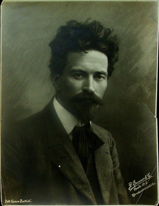 Dott. Cesare Battisti.
