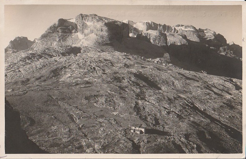 Gruppo Brenta,rifugio Stoppani,verso Groste e Cima Brenta.