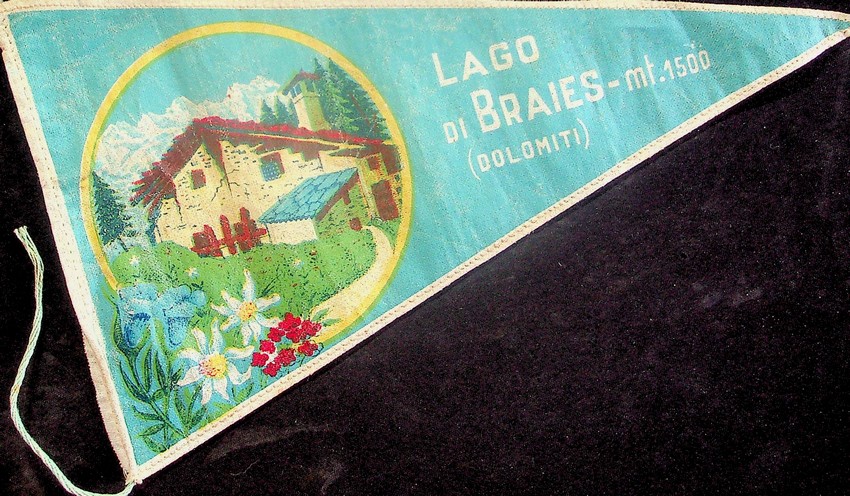 Lago di Braies: mt. 1500 (Dolomiti).