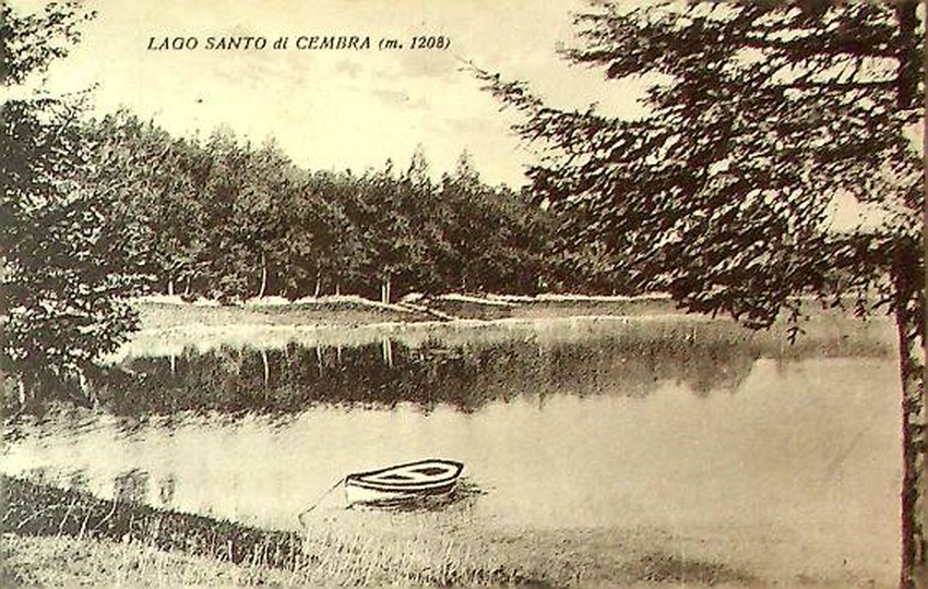 Lago Santo di Cembra (m. 1208).