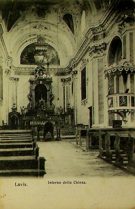 Lavis. Interno della chiesa.
