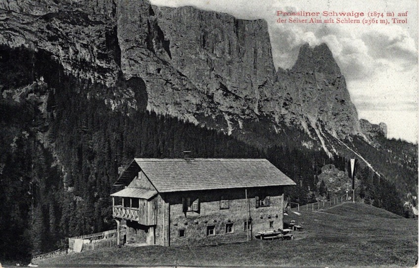 Prossliner Schwaige (1874 m) auf der Seiser Alm mit Schlern …