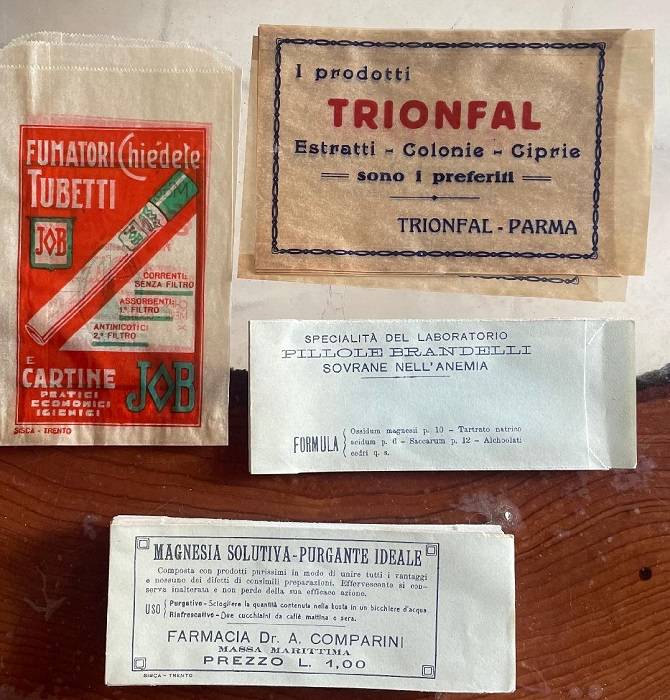 Raccolta di 4 bustine degli anni '20 ca.