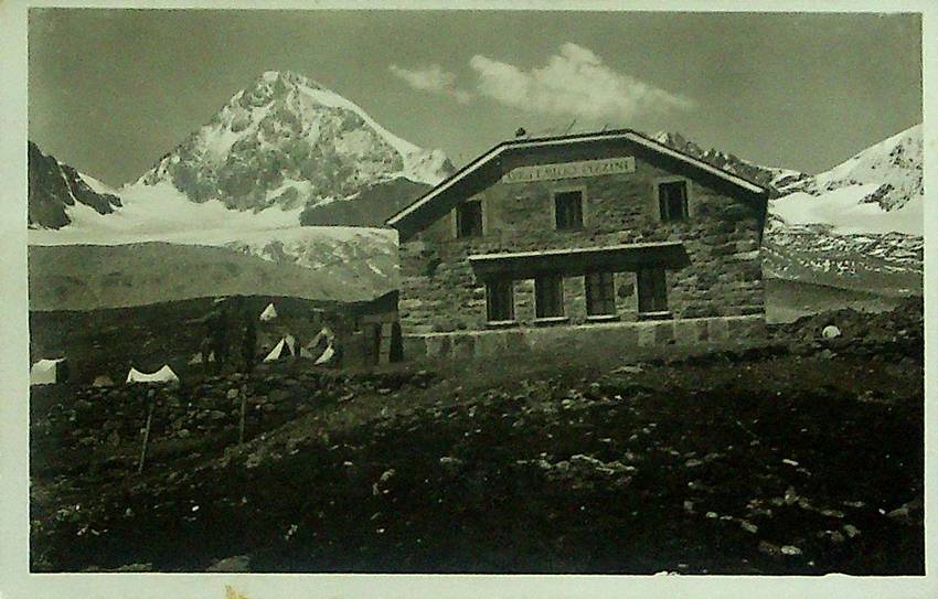 Rifugio Pizzini e Gran Zebrù.