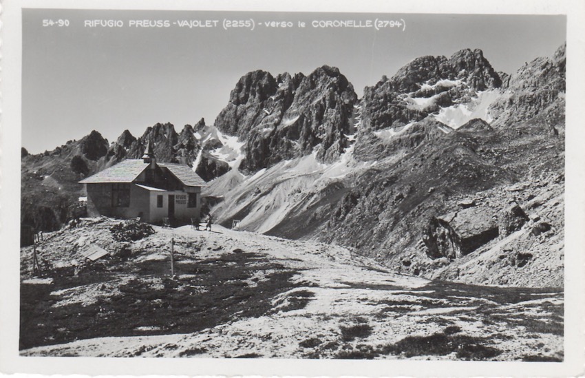 Rifugio Preuss - Vajolet (2255) - verso le Coronelle (2794).