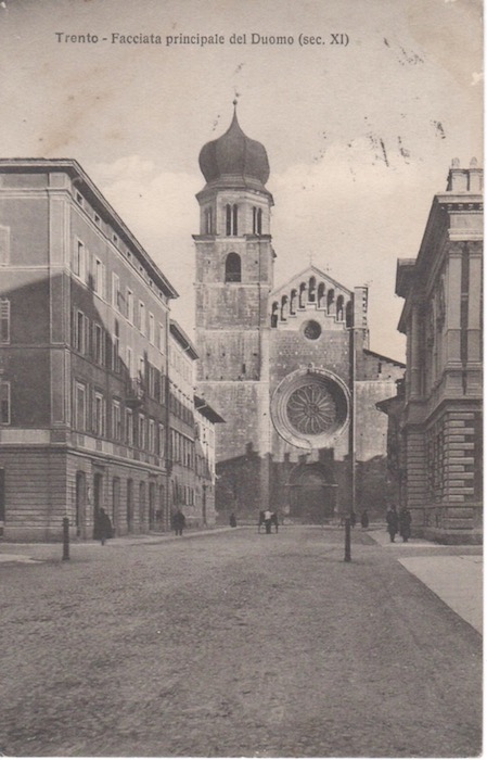 Trento - Facciata principale del Duomo.